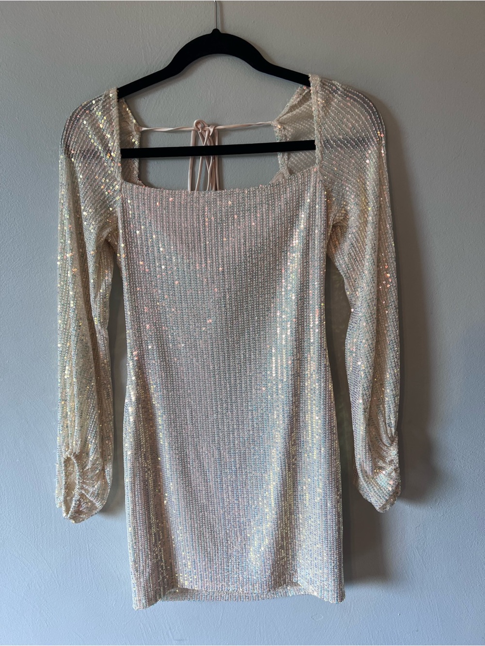 Speechless Iridescent Sequin Long-Sleeve Mini Dress in Champagne